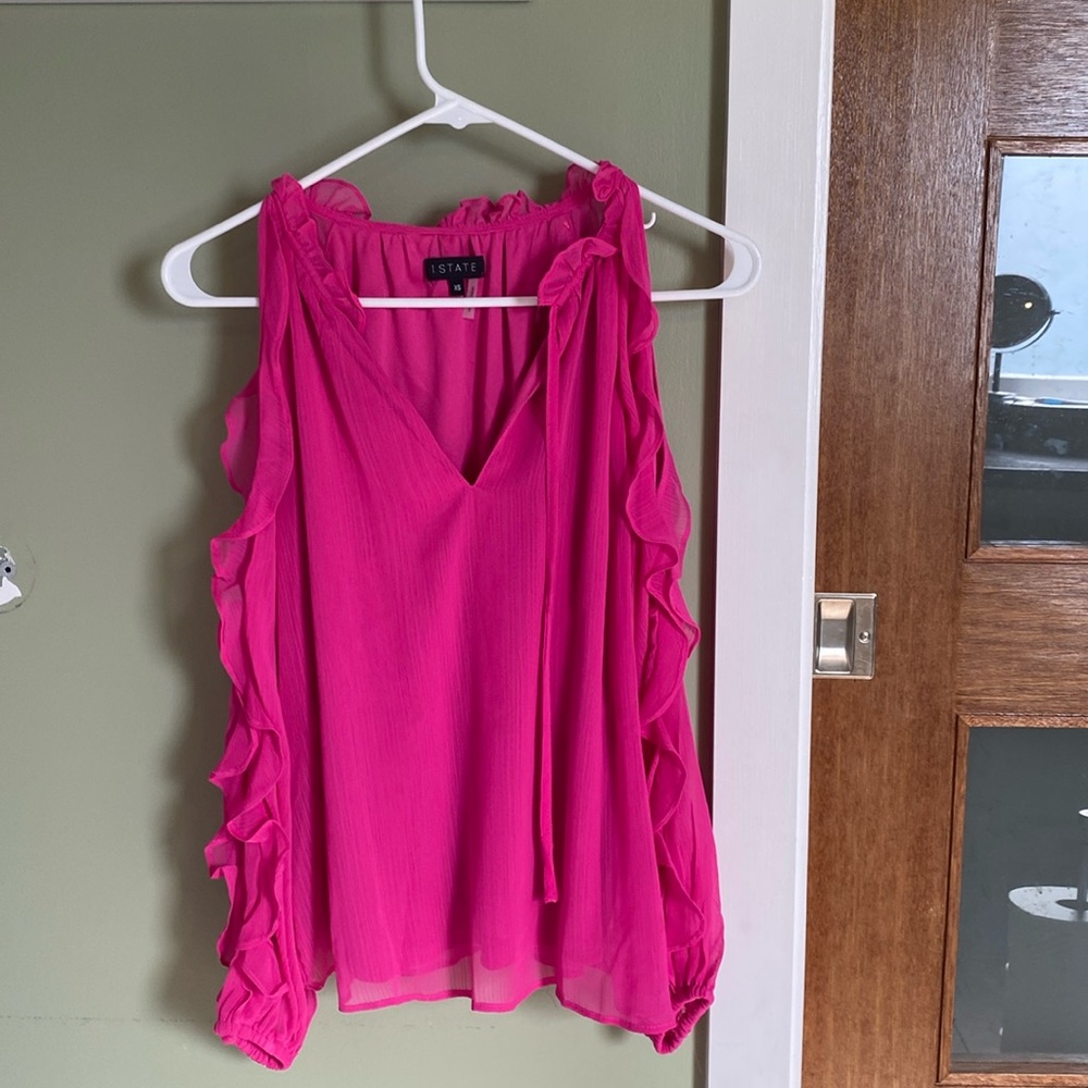 BNWOT pink 1 state top size XS long sleeve
